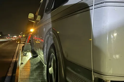 Medium-duty tow by Carsaad Towing