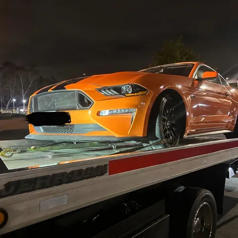 Night flatbed towing for vehicle breakdown in Brea CA